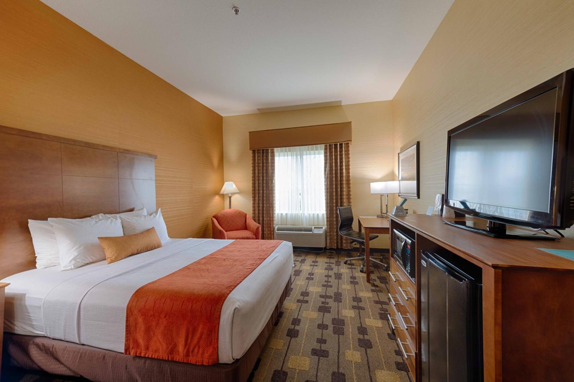 Best Western Plus Delta Inn & Suites Oakley Εξωτερικό φωτογραφία